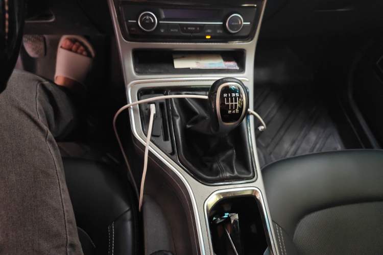 Used Geely Auto Emgrand GL 2018 1.8L Manual Entry-Level Model Gear Lever