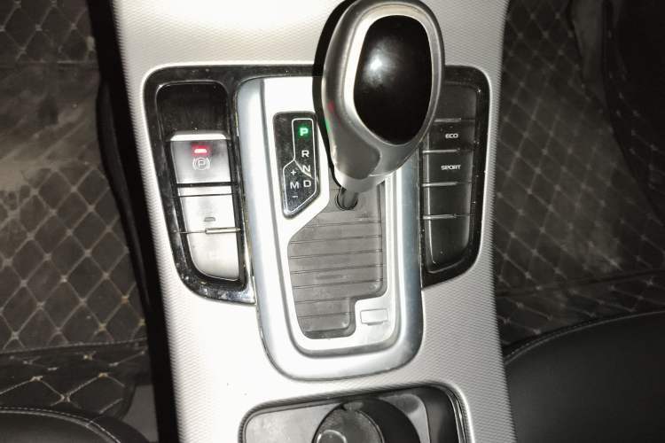 Used Geely Auto Emgrand GL 2018 1.8L DCT Elite Smart Connectivity Version Gear Lever