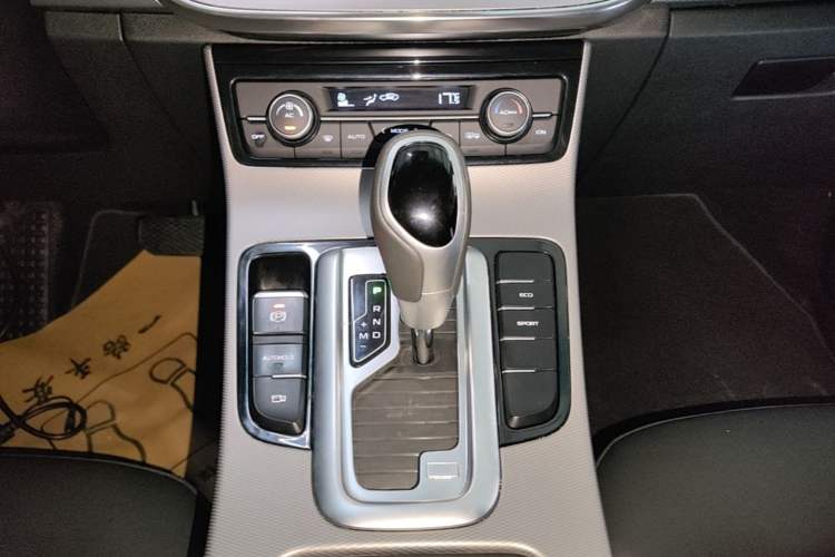 Used Geely Auto Emgrand GL 2018 1.4T DCT Elite Smart Connectivity Version Gear Lever