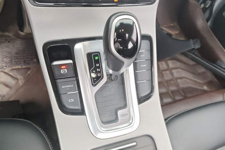 Used Geely Auto Emgrand GL 2018 1.8L DCT Elite Smart Connectivity Version Gear Lever