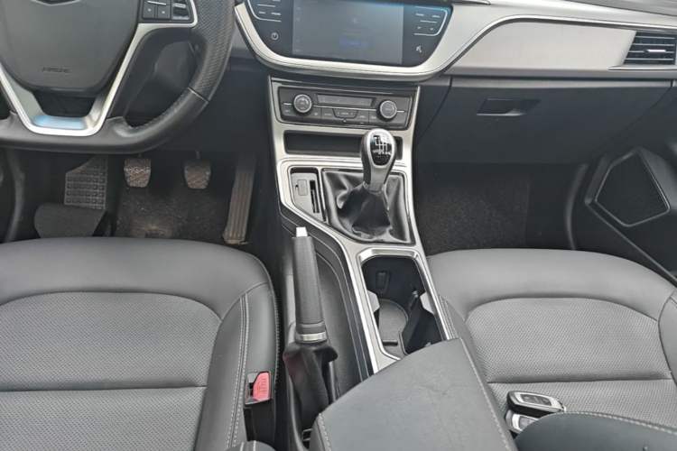 Used Geely Auto Emgrand GL 2018 1.4T Manual Elite Smart Connectivity Version Gear Lever