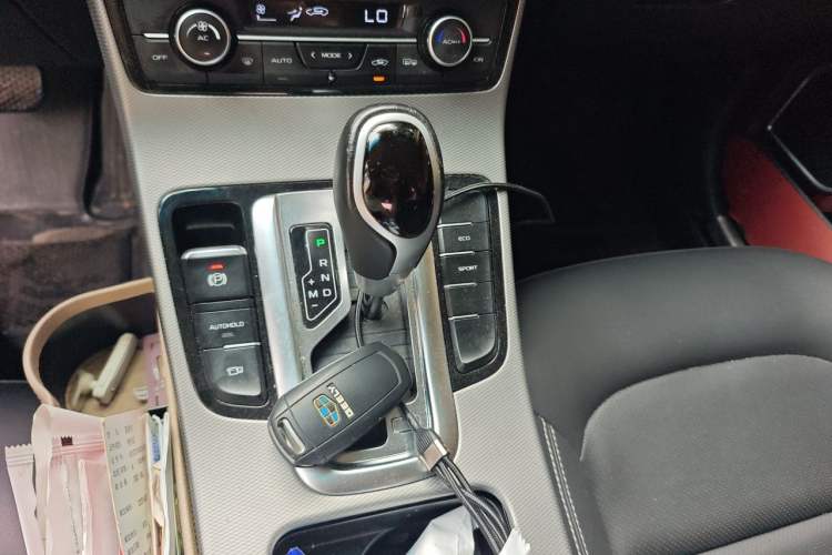 Used Geely Auto Emgrand GL 2018 1.4T DCT Elite Smart Connectivity Version Gear Lever