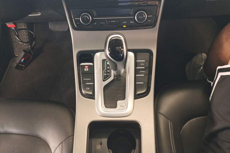 Used Geely Auto Emgrand GL 2018 1.4T DCT Elite Smart Connectivity Version Gear Lever