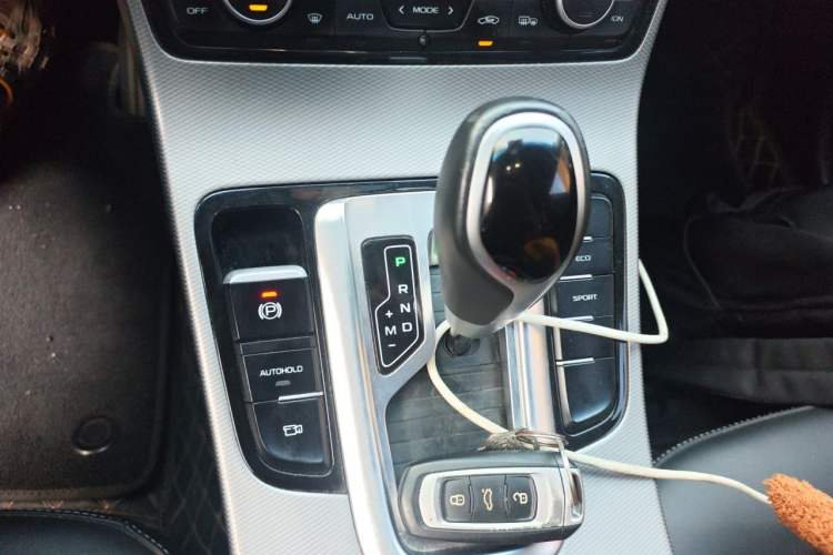 Used Geely Auto Emgrand GL 2018 1.4T DCT Elite Smart Connectivity Version Gear Lever
