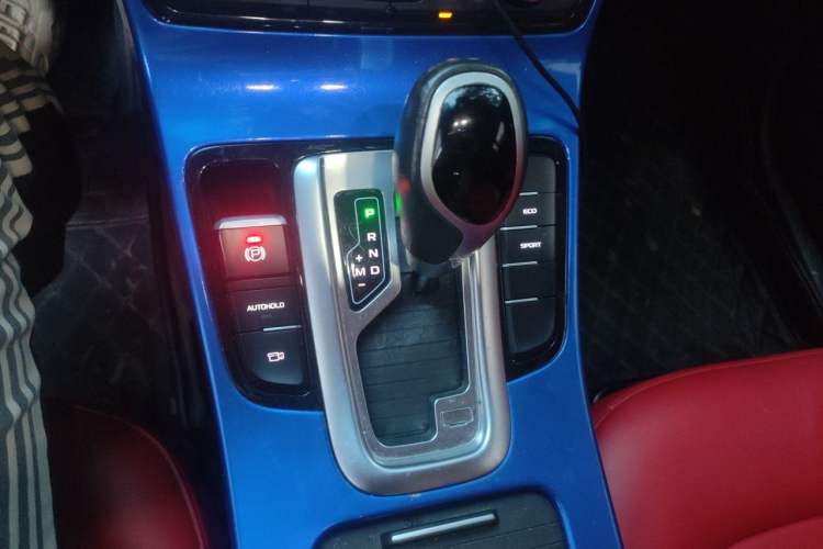 Used Geely Auto Emgrand GL 2018 1.4T DCT Prestige Smart Connectivity Version Gear Lever
