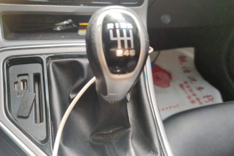 Used Geely Auto Emgrand GL 2018 1.8L Manual Elite Smart Connectivity Version Gear Lever
