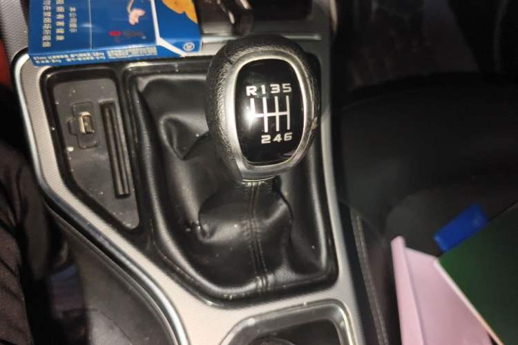 Used Geely Auto Emgrand GL 2018 1.8L Manual Elite Smart Connectivity Version Gear Lever