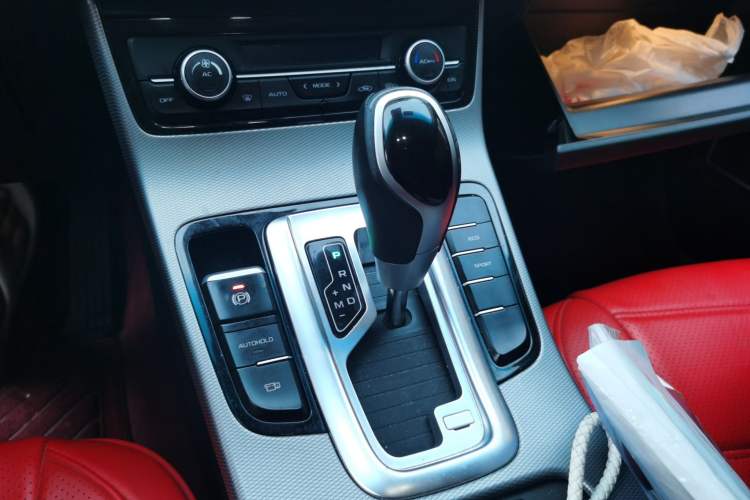 Used Geely Auto Emgrand GL 2018 1.8L DCT Elite Smart Connectivity Version Gear Lever
