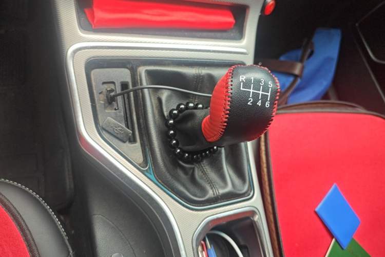Used Geely Auto Emgrand GL 2018 1.8L Manual Elite Smart Connectivity Version Gear Lever
