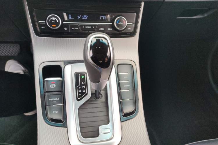 Used Geely Auto Emgrand GL 2018 1.8L DCT Elite Smart Connectivity Version Gear Lever