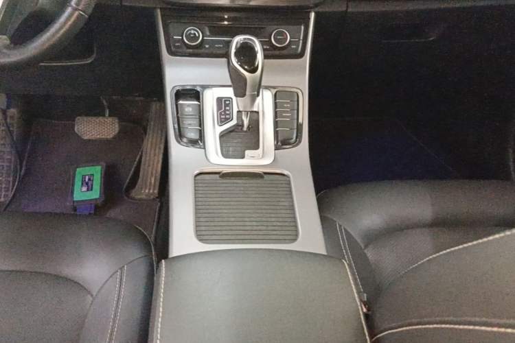 Used Geely Auto Emgrand GL 2018 1.8L DCT Elite Smart Connectivity Version Gear Lever