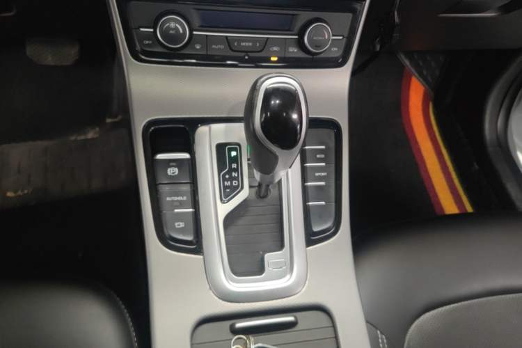 Used Geely Auto Emgrand GL 2018 1.4T DCT Elite Smart Connectivity Version Gear Lever