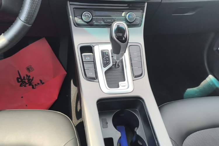 Used Geely Auto Emgrand GL 2018 1.4T DCT Elite Smart Connectivity Version Gear Lever