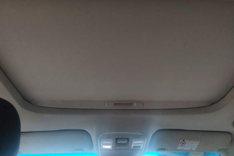 Used Geely Auto Emgrand GL 2018 1.8L Manual Elite Smart Connectivity Version Headliner
