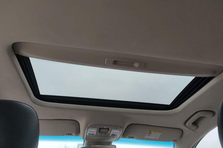 Used Geely Auto Emgrand GL 2018 1.4T DCT Prestige Smart Connectivity Version Headliner