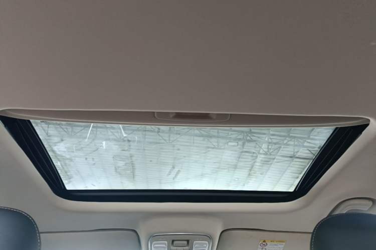 Used Geely Auto Emgrand GL 2018 1.4T DCT Prestige Smart Connectivity Version Headliner