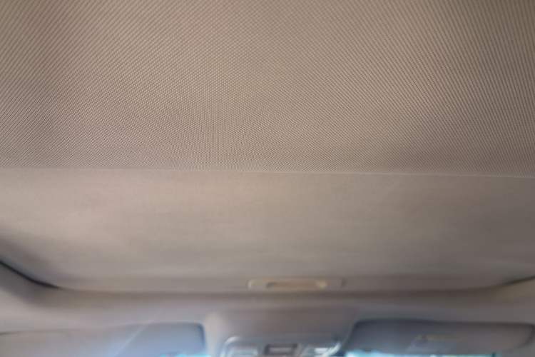 Used Geely Auto Emgrand GL 2018 1.8L Manual Elite Smart Connectivity Version Headliner