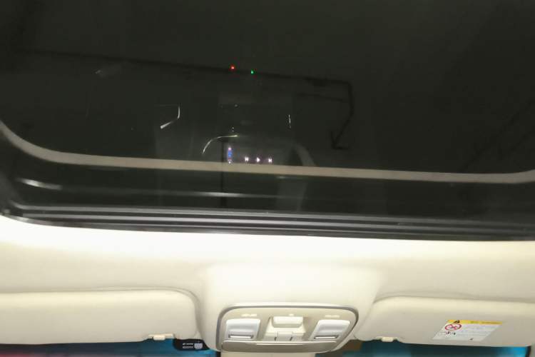 Used Geely Auto Emgrand GL 2018 1.8L DCT Elite Smart Connectivity Version Headliner