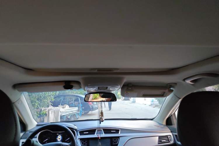 Used Geely Auto Emgrand GL 2018 1.8L Manual Elite Smart Connectivity Version Headliner