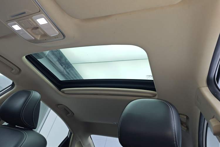 Used Geely Auto Emgrand GL 2018 1.8L DCT Elite Smart Connectivity Version Headliner