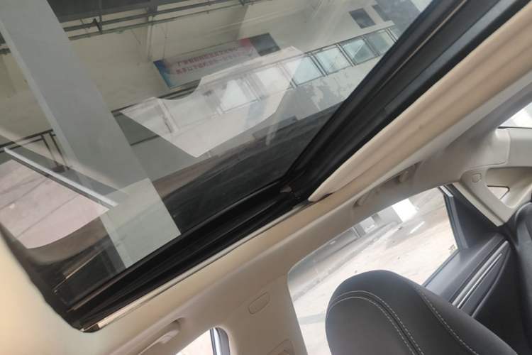 Used Geely Auto Emgrand GL 2018 1.4T DCT Elite Smart Connectivity Version Headliner
