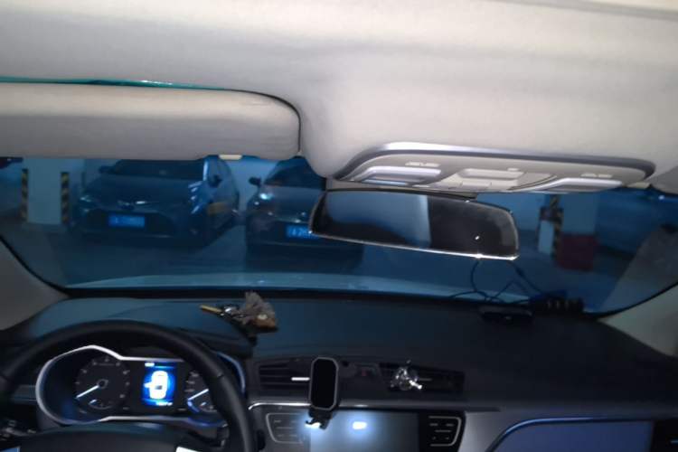 Used Geely Auto Emgrand GL 2018 1.8L DCT Elite Smart Connectivity Version Headliner