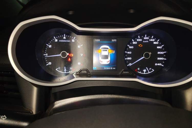 Used Geely Auto Emgrand GL 2018 1.8L Manual Elite Smart Connectivity Version Instrument Cluster