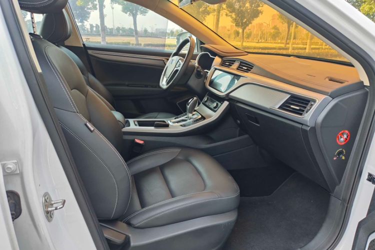 Used Geely Auto Emgrand GL 2018 1.4T DCT Elite Smart Connectivity Version Interior 1
