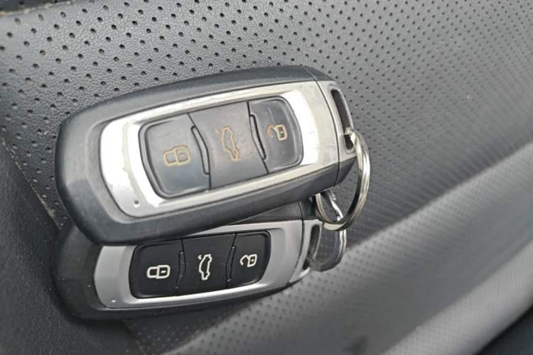 Used Geely Auto Emgrand GL 2018 1.4T Manual Elite Smart Connectivity Version Interior 1