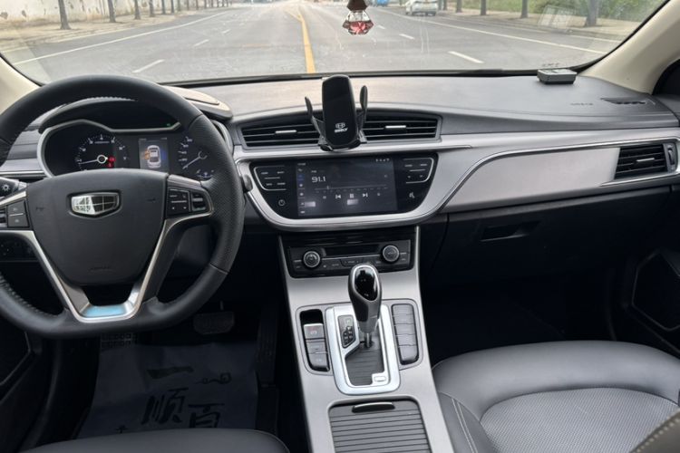Used Geely Auto Emgrand GL 2018 1.4T DCT Elite Smart Connectivity Version Interior 1