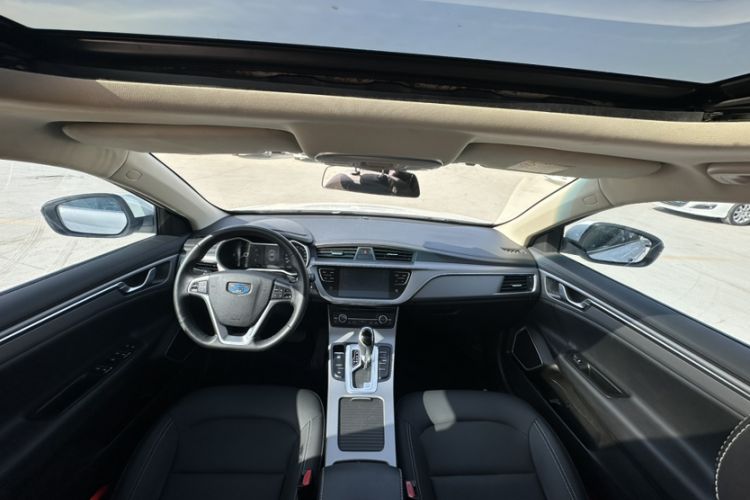 Used Geely Auto Emgrand GL 2018 1.4T DCT Elite Smart Connectivity Version Interior 2