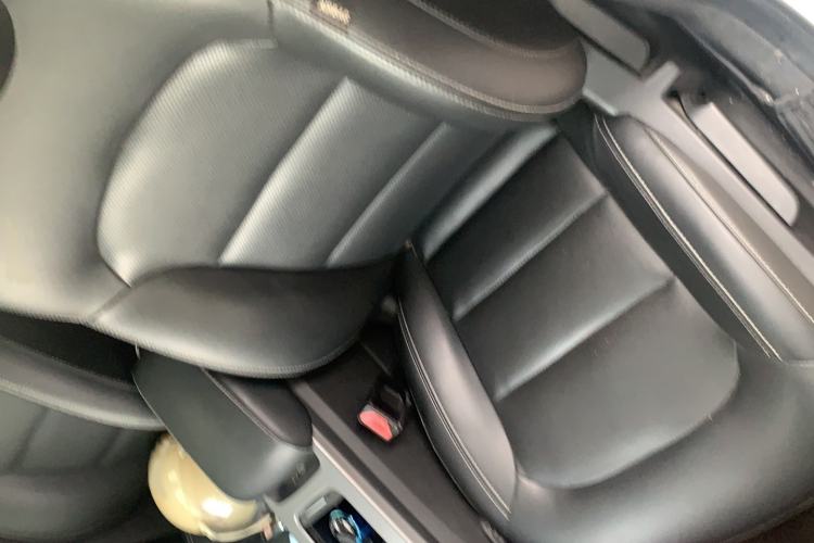 Used Geely Auto Emgrand GL 2018 1.8L DCT Elite Smart Connectivity Version Interior 2