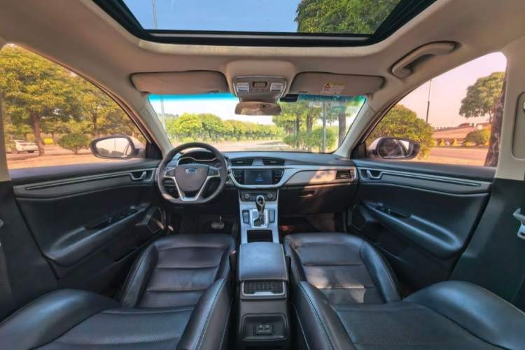 Used Geely Auto Emgrand GL 2018 1.4T DCT Elite Smart Connectivity Version Interior 2