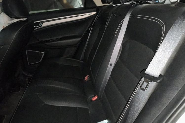 Used Geely Auto Emgrand GL 2018 1.8L DCT Elite Smart Connectivity Version Interior 4