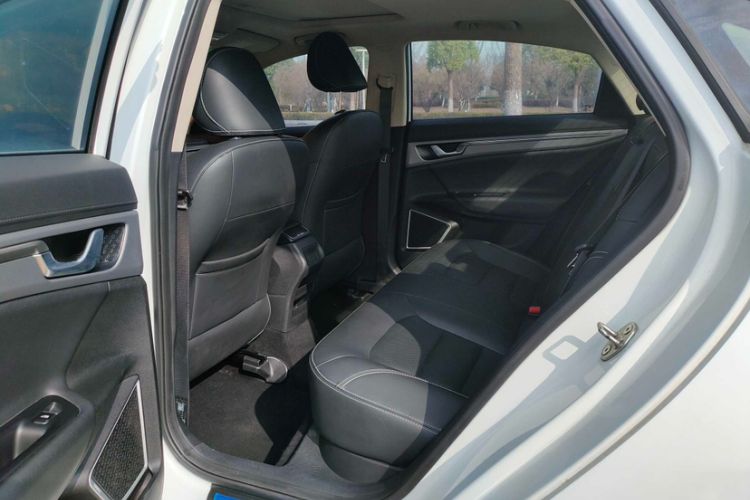 Used Geely Auto Emgrand GL 2018 1.4T DCT Elite Smart Connectivity Version Interior 4