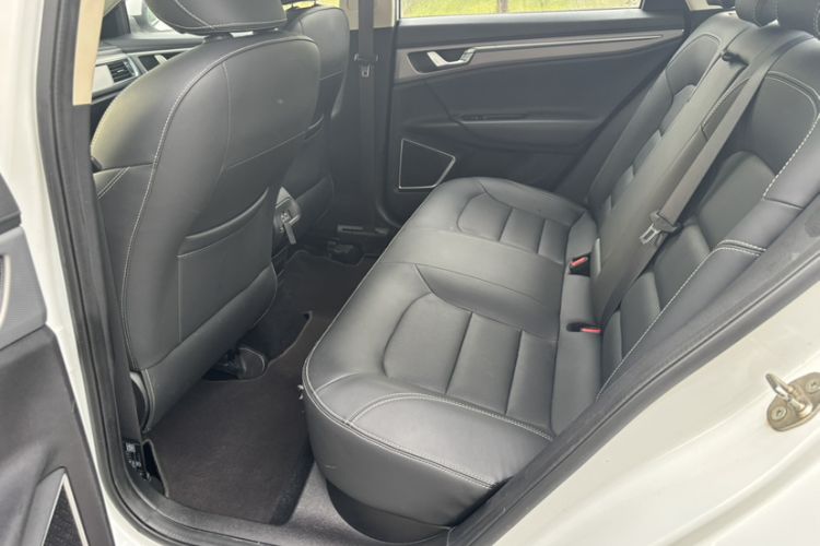 Used Geely Auto Emgrand GL 2018 1.4T DCT Elite Smart Connectivity Version Interior 5