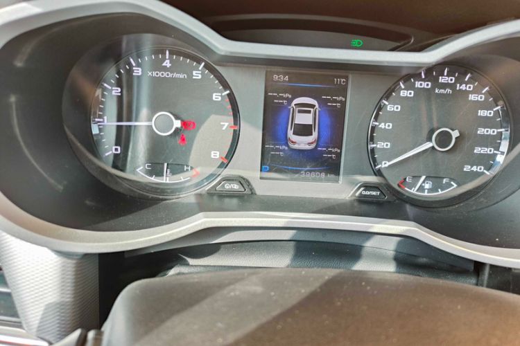 Used Geely Auto Emgrand GL 2018 1.4T DCT Elite Smart Connectivity Version Interior 6