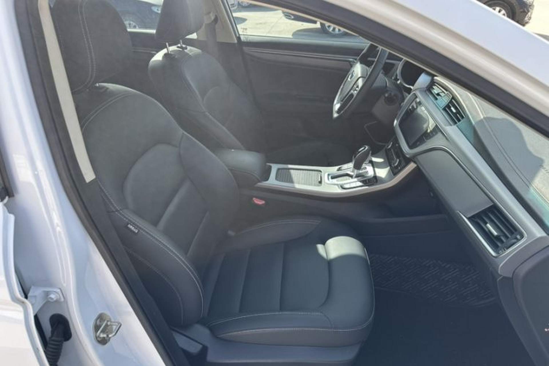 Used Geely Auto Emgrand GL 2018 1.4T DCT Elite Smart Connectivity Version Interior 8
