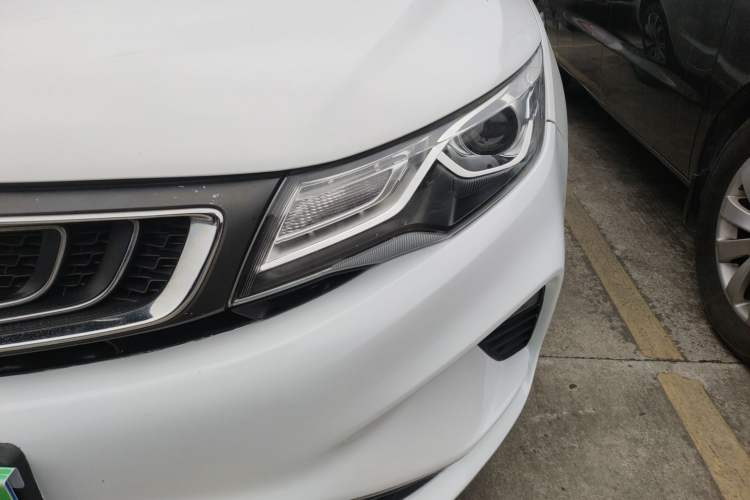 Used Geely Auto Emgrand GL 2018 1.4T DCT Prestige Smart Connectivity Version Left Front Headlight