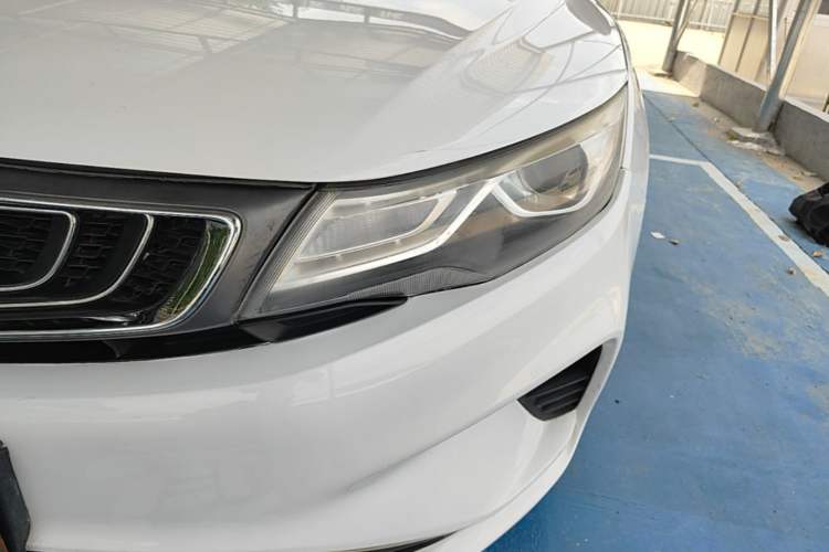 Used Geely Auto Emgrand GL 2018 1.8L Manual Elite Smart Connectivity Version Left Front Headlight