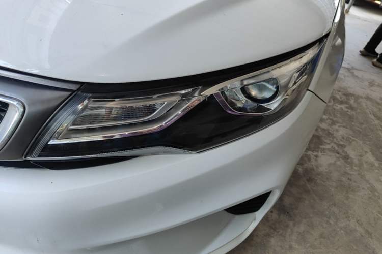 Used Geely Auto Emgrand GL 2018 1.8L DCT Elite Smart Connectivity Version Left Front Headlight
