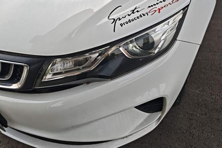 Used Geely Auto Emgrand GL 2018 1.8L Manual Elite Smart Connectivity Version Left Front Headlight