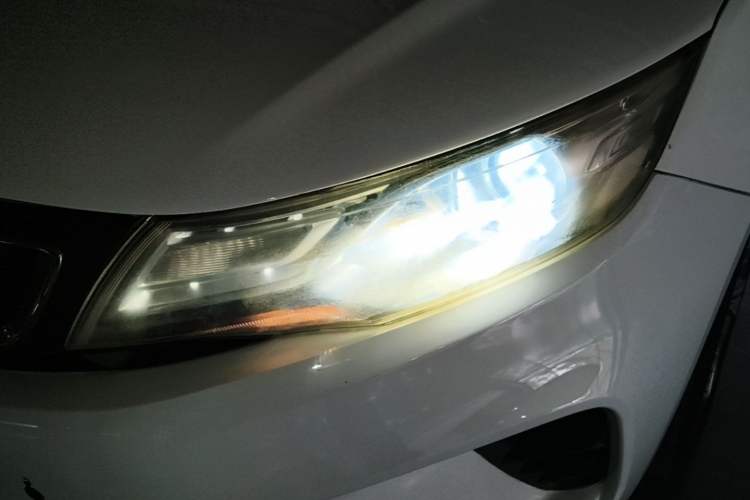 Used Geely Auto Emgrand GL 2018 1.8L Manual Elite Smart Connectivity Version Left Front Headlight