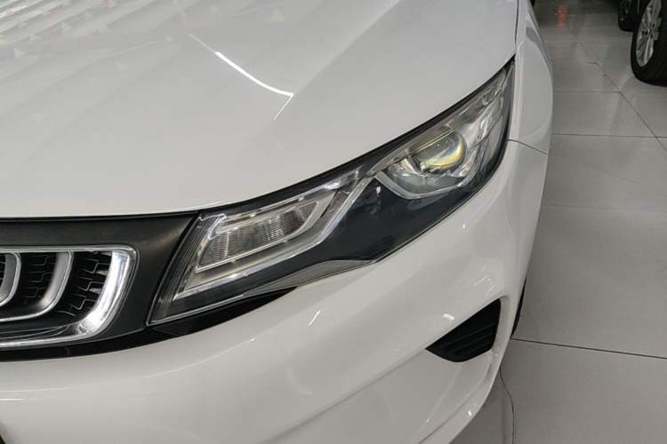 Used Geely Auto Emgrand GL 2018 1.4T DCT Elite Smart Connectivity Version Left Front Headlight