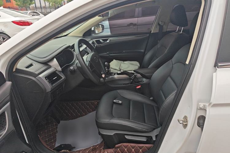 Used Geely Auto Emgrand GL 2018 1.4T Manual Elite Smart Connectivity Version Left Front Seat