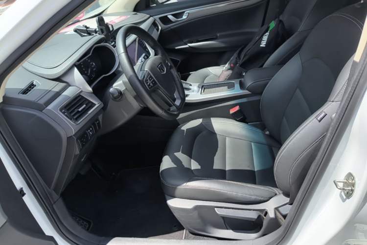 Used Geely Auto Emgrand GL 2018 1.8L DCT Elite Smart Connectivity Version Left Front Seat