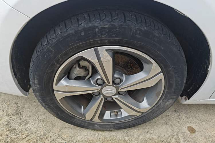 Used Geely Auto Emgrand GL 2018 1.4T DCT Elite Smart Connectivity Version Left Front Wheel Hub