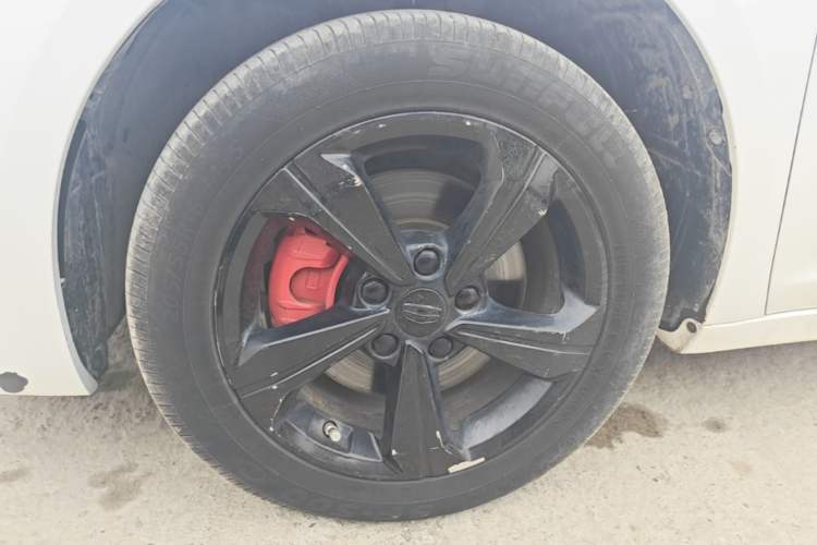 Used Geely Auto Emgrand GL 2018 1.8L DCT Elite Smart Connectivity Version Left Front Wheel Hub