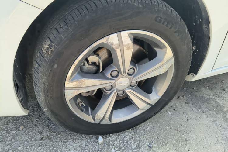 Used Geely Auto Emgrand GL 2018 1.4T DCT Elite Smart Connectivity Version Left Front Wheel Hub