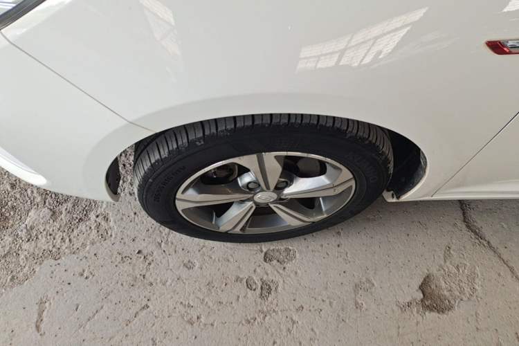 Used Geely Auto Emgrand GL 2018 1.4T DCT Elite Smart Connectivity Version Left Front Wheel Hub